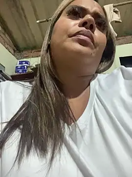 EmilyDuran  online show from June 26, 1:10 am