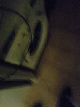 Snapshot of milenski74 chatting on February 18, 9:33 pm milenski74 online show from February 18, 9:33 pm