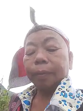 Snapshot of VangLe73 chatting on September 28, 3:45 am VangLe73 online show from September 28, 3:45 am