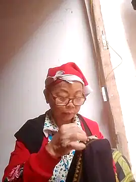 Snapshot of VangLe73 chatting on September 30, 6:18 am VangLe73 online show from September 30, 6:18 am