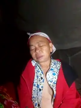 Snapshot of VangLe73 chatting on October 17, 6:21 pm VangLe73 online show from October 17, 6:21 pm