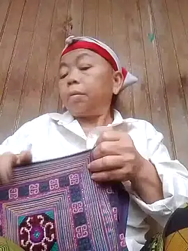 Snapshot of VangLe73 chatting on November 9, 10:13 am VangLe73 online show from November 9, 10:13 am