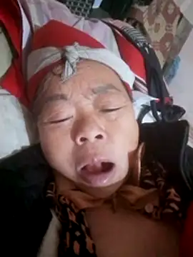 Snapshot of VangLe73 chatting on November 22, 7:46 pm VangLe73 online show from November 22, 7:46 pm