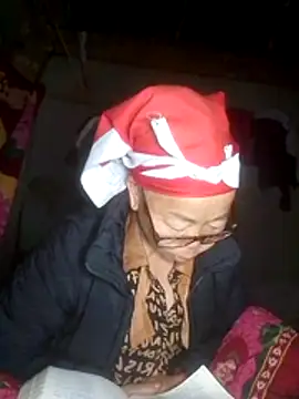 Snapshot of VangLe73 chatting on December 1, 3:50 pm VangLe73 online show from December 1, 3:50 pm