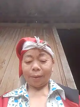 Snapshot of VangLe73 chatting on December 4, 4:00 am VangLe73 online show from December 4, 4:00 am