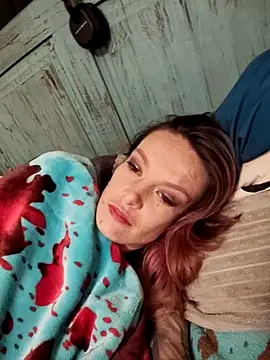 bratlipss online show from November 8, 10:04 am