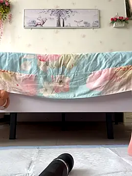 Snapshot of Alicia066 chatting on November 14, 6:34 am Alicia066 online show from November 14, 6:34 am