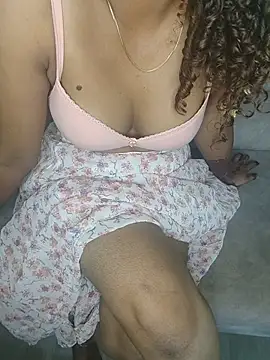 Snapshot of Tamilpallavi chatting on July 14, 11:49 am Tamilpallavi online show from July 14, 11:49 am