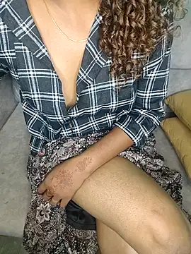 Snapshot of Tamilpallavi chatting on August 5, 2:31 pm Tamilpallavi online show from August 5, 2:31 pm