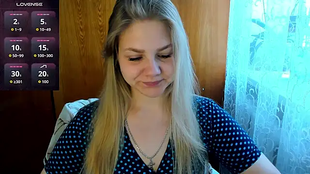 Snapshot of AlinaMors chatting on September 21, 1:35 pm AlinaMors online show from September 21, 1:35 pm