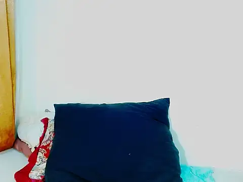 Snapshot of Love-Racheal75 chatting on October 15, 11:43 am Love-Racheal75 online show from October 15, 11:43 am