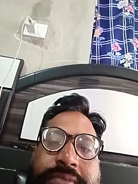 Snapshot of hard_boy9455 chatting on September 11, 2:33 am hard boy9455 online show from September 11, 2:33 am