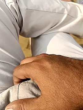 Snapshot of hard_boy9455 chatting on November 13, 5:28 am hard boy9455 online show from November 13, 5:28 am