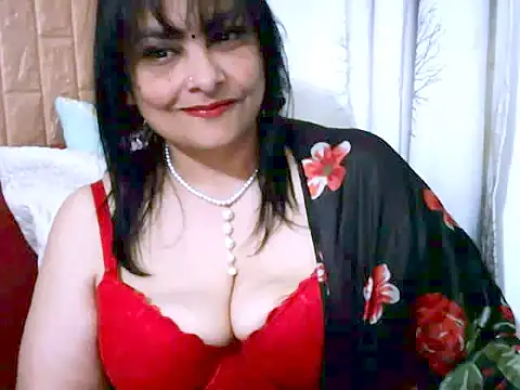 Snapshot of Indiansweetness77 chatting on August 3, 6:12 am Indiansweetness77 online show from August 3, 6:12 am