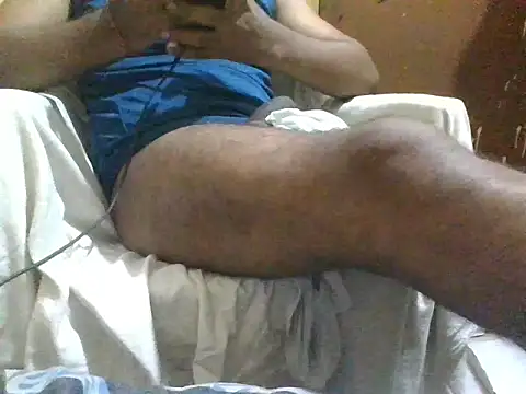 Snapshot of ahhnatti chatting on July 8, 3:49 pm ahhnatti online show from July 8, 3:49 pm