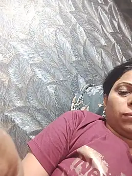 Snapshot of Soniya_Roy chatting on July 12, 6:21 pm Soniya Roy online show from July 12, 6:21 pm