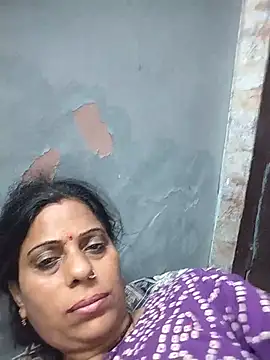 Snapshot of Soniya_Roy chatting on July 26, 12:23 pm Soniya Roy online show from July 26, 12:23 pm