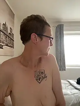 Curvy-Jinx online show from October 21, 7:31 am