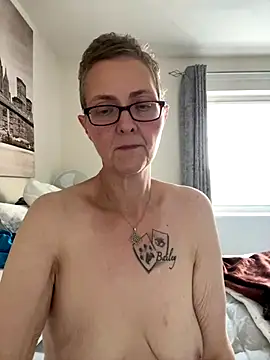 Curvy-Jinx online show from October 24, 7:49 am