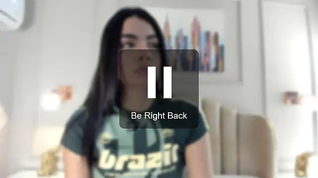 Snapshot of mia_kisses2 chatting on August 4, 3:53 am mia kisses2 online show from August 4, 3:53 am