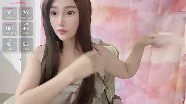 Snapshot of Crush-7ii chatting on October 4, 1:53 pm Crush-7ii online show from October 4, 1:53 pm