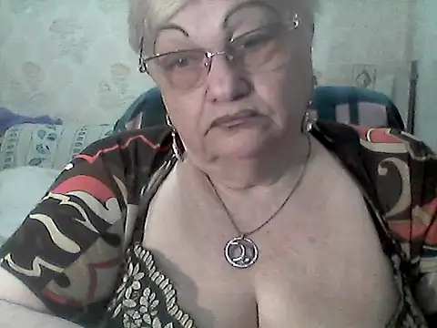 NatalieNorth online show from May 3, 5:30 pm