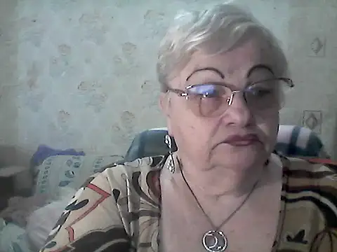NatalieNorth online show from May 4, 1:51 pm