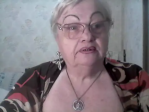NatalieNorth online show from May 11, 10:40 pm