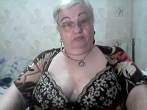 NatalieNorth online show from May 19, 9:10 pm