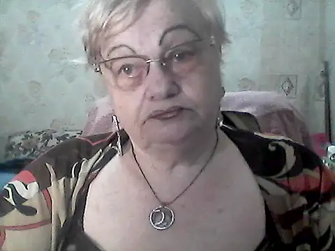 NatalieNorth online show from June 12, 9:35 pm