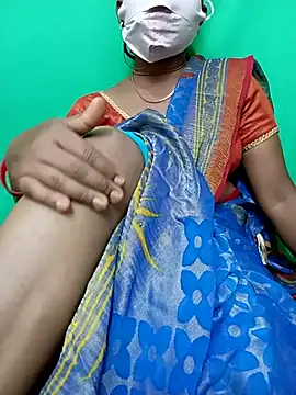 Snapshot of Cute_Renuka chatting on October 2, 4:47 pm Cute Renuka online show from October 2, 4:47 pm