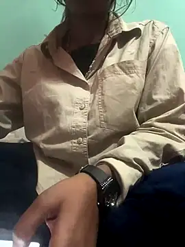 Snapshot of sakshi5533 chatting on December 20, 5:42 pm sakshi5533 online show from December 20, 5:42 pm