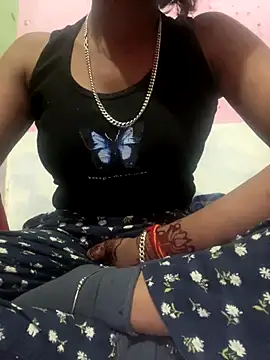 Snapshot of sakshi5533 chatting on January 6, 5:38 pm sakshi5533 online show from January 6, 5:38 pm
