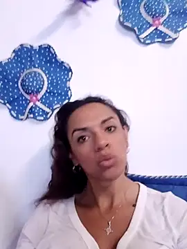 MeganRhyder online show from December 4, 6:38 pm