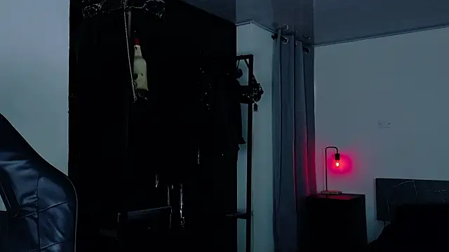 Snapshot of Angelabl0odborne chatting on February 11, 5:29 pm Angelabl0odborne online show from February 11, 5:29 pm