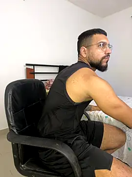 Snapshot of vincentjaxon chatting on November 18, 11:58 am vincentjaxon online show from November 18, 11:58 am