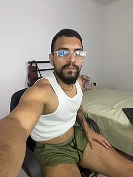 Snapshot of vincentjaxon chatting on November 23, 6:19 pm vincentjaxon online show from November 23, 6:19 pm