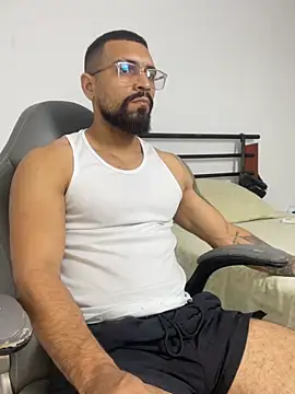 vincentjaxon online show from February 19, 1:34 am