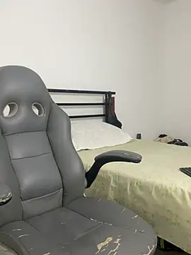 vincentjaxon online show from March 4, 2:06 am