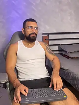 vincentjaxon online show from April 23, 5:48 pm
