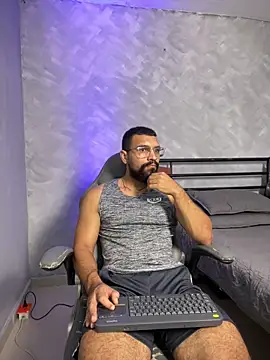 vincentjaxon online show from April 28, 6:24 pm