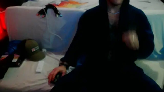 Luv2SuckBWC92 online show from September 16, 5:41 am