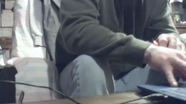 Snapshot of Luv2SuckBWC92 chatting on January 12, 11:43 pm Luv2SuckBWC92 online show from January 12, 11:43 pm