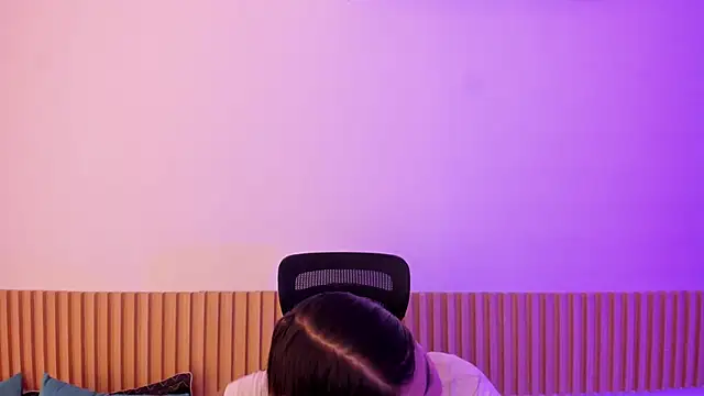 OliviaSweett online show from November 2, 6:10 pm