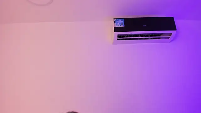 OliviaSweett online show from February 8, 6:55 pm