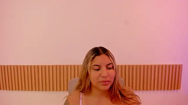OliviaSweett online show from May 4, 7:21 pm