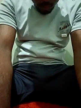 Snapshot of monubigcoock chatting on November 18, 3:05 pm monubigcoock online show from November 18, 3:05 pm