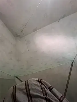 Snapshot of monubigcoock chatting on December 3, 6:21 am monubigcoock online show from December 3, 6:21 am