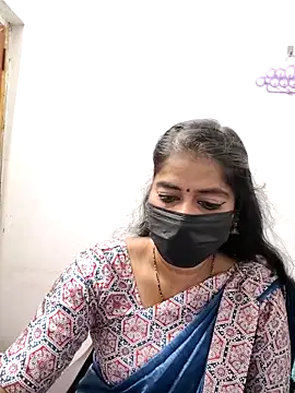 Snapshot of tamil_Sigappu_Roja chatting on November 12, 12:22 am tamil Sigappu Roja online show from November 12, 12:22 am