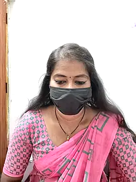 Snapshot of tamil_Sigappu_Roja chatting on June 30, 12:33 am tamil Sigappu Roja online show from June 30, 12:33 am